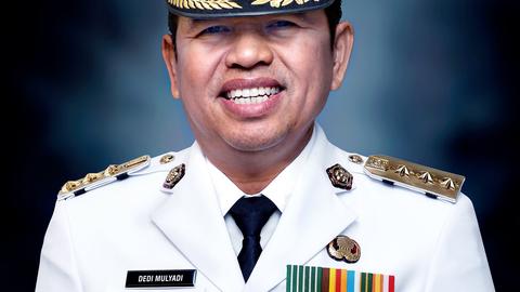 Dedi Mulyadi arremete contra residentes de Ciamis por desviar a la…