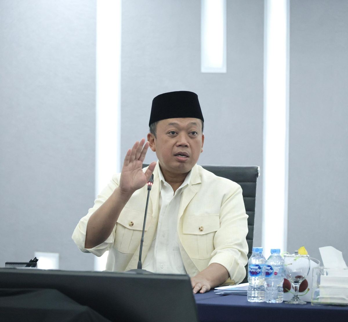 两次缺席,Nusron Wahid面临被KPK强制带走
