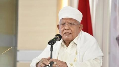 Gelehrter KH Syukron Makmun im Alter von 84 Jahren gestorben