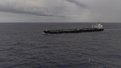 ホルムズ海峡での船舶攻撃が記録的、24時間でタンカー5隻が攻撃される