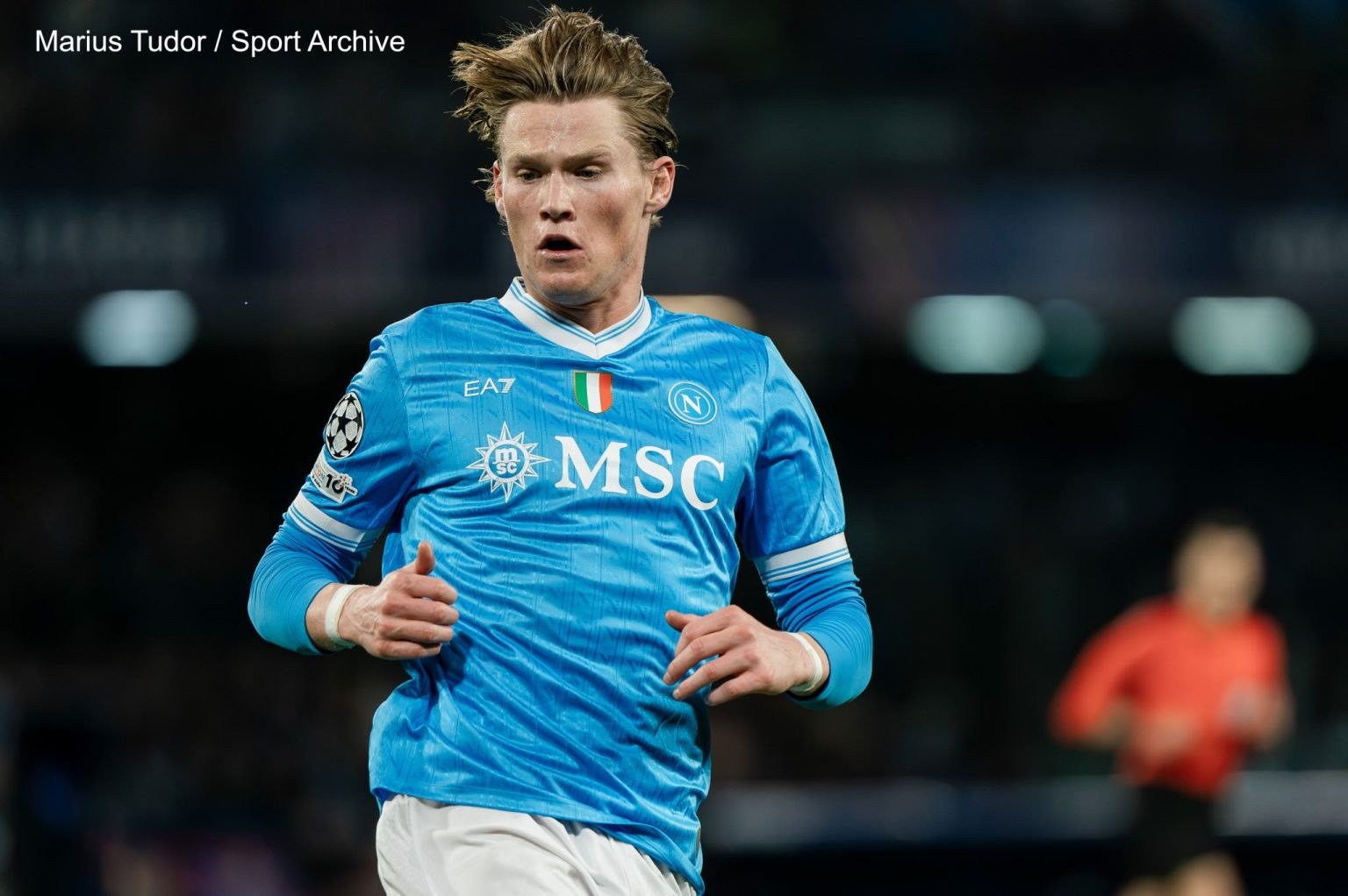 Napoli vence Bodø/Glimt em jogo dramático por 4-3