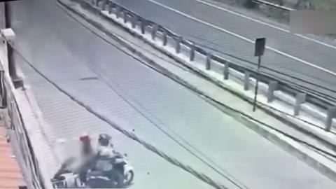 Bewaffneter Raubüberfall auf Lehrer in Cianjur: Motorrad Beat geraubt