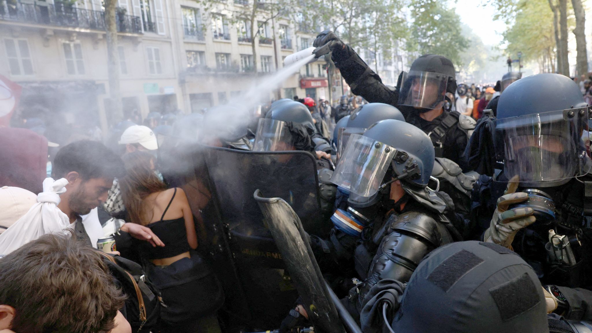 Lecornu Admits Security Lapses as Paris Bans Protests Ahead of Oct 24
