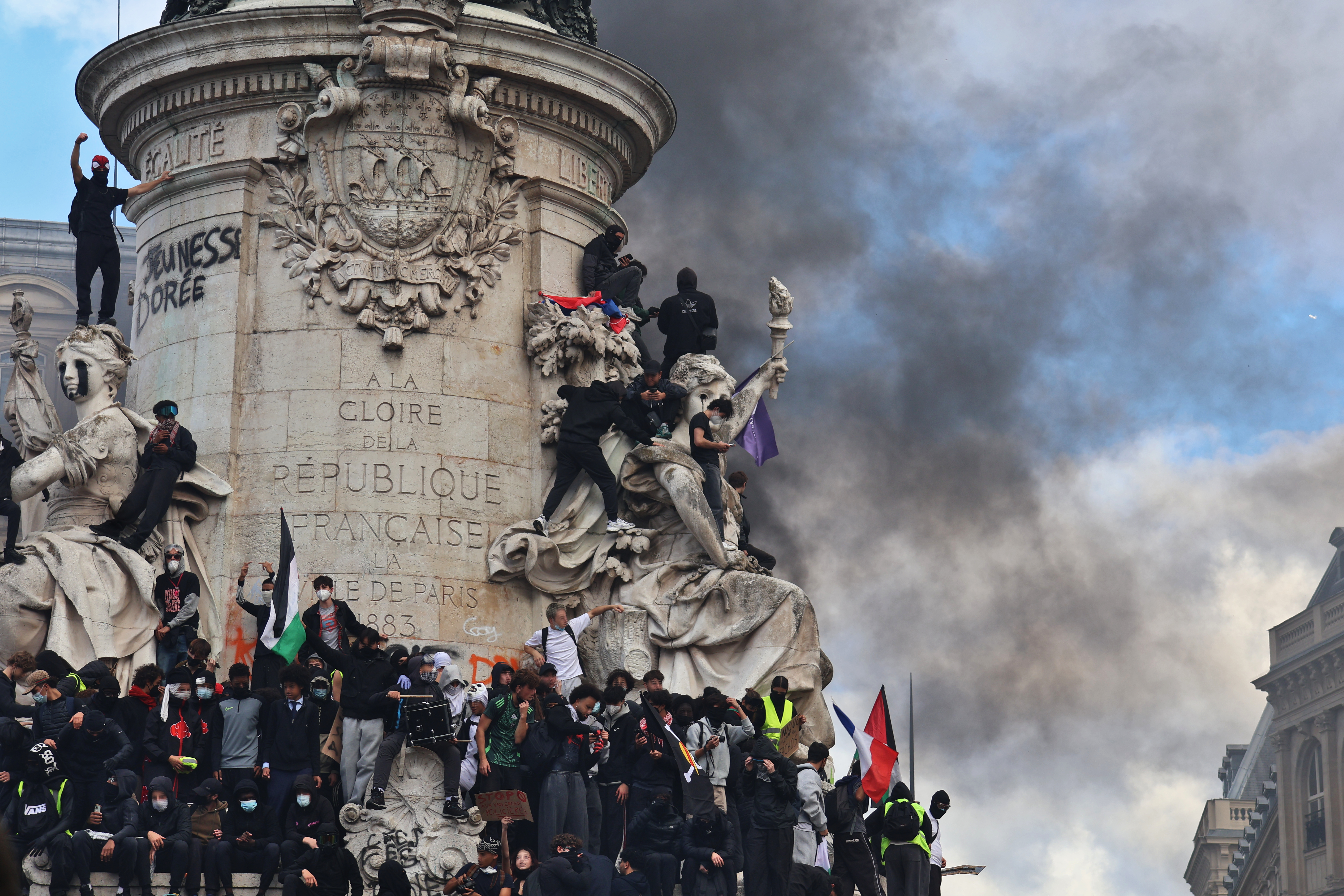 5,442 مواطنًا إندونيسيًا في فرنسا، وزارة الخارجية: لم يسقط أي منهم…