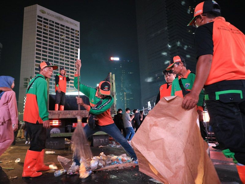 DLH DKI تفتح 264 وظيفة كثيفة العمالة، بأجر Rp174 ألف يوميًا