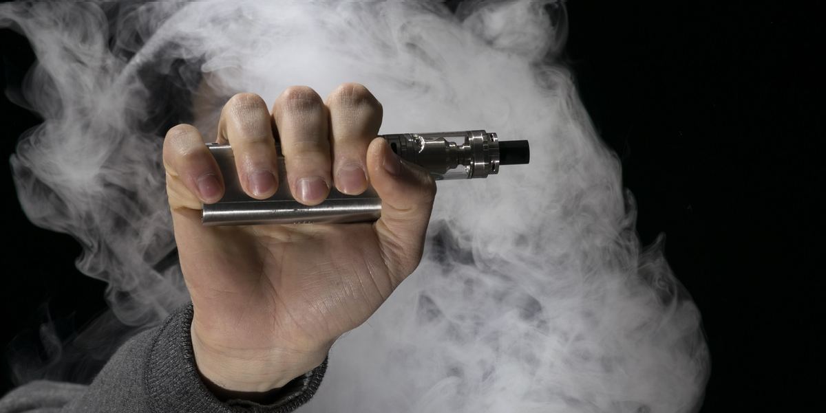 La Commission III approuve l'interdiction totale du vape par le chef…