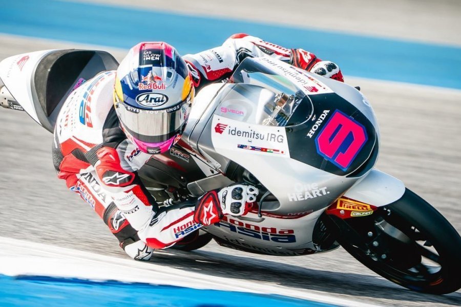 Veda Ega Pratama décroche la pole en Moto3 en Australie, une…