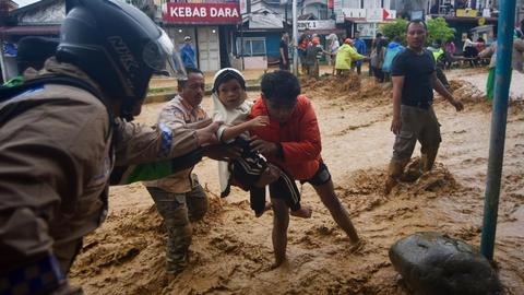 Inundaciones repentinas en Padang: 120 casas dañadas, dique de…