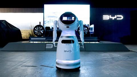 BYD patenta su primer robot humanoide Xiao Di