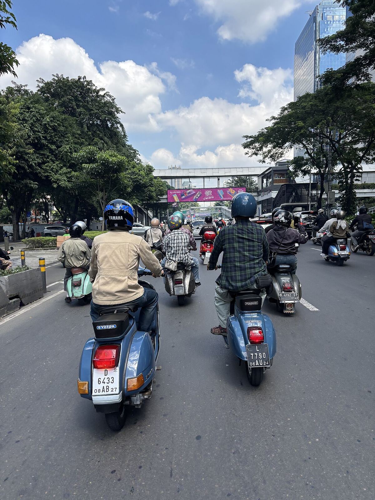 初心者向けATバイクの乗り方：まずアクセルとブレーキをマスター