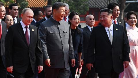 Kim Jong-un besucht China über die neue Yalu-Fluss-Brücke
