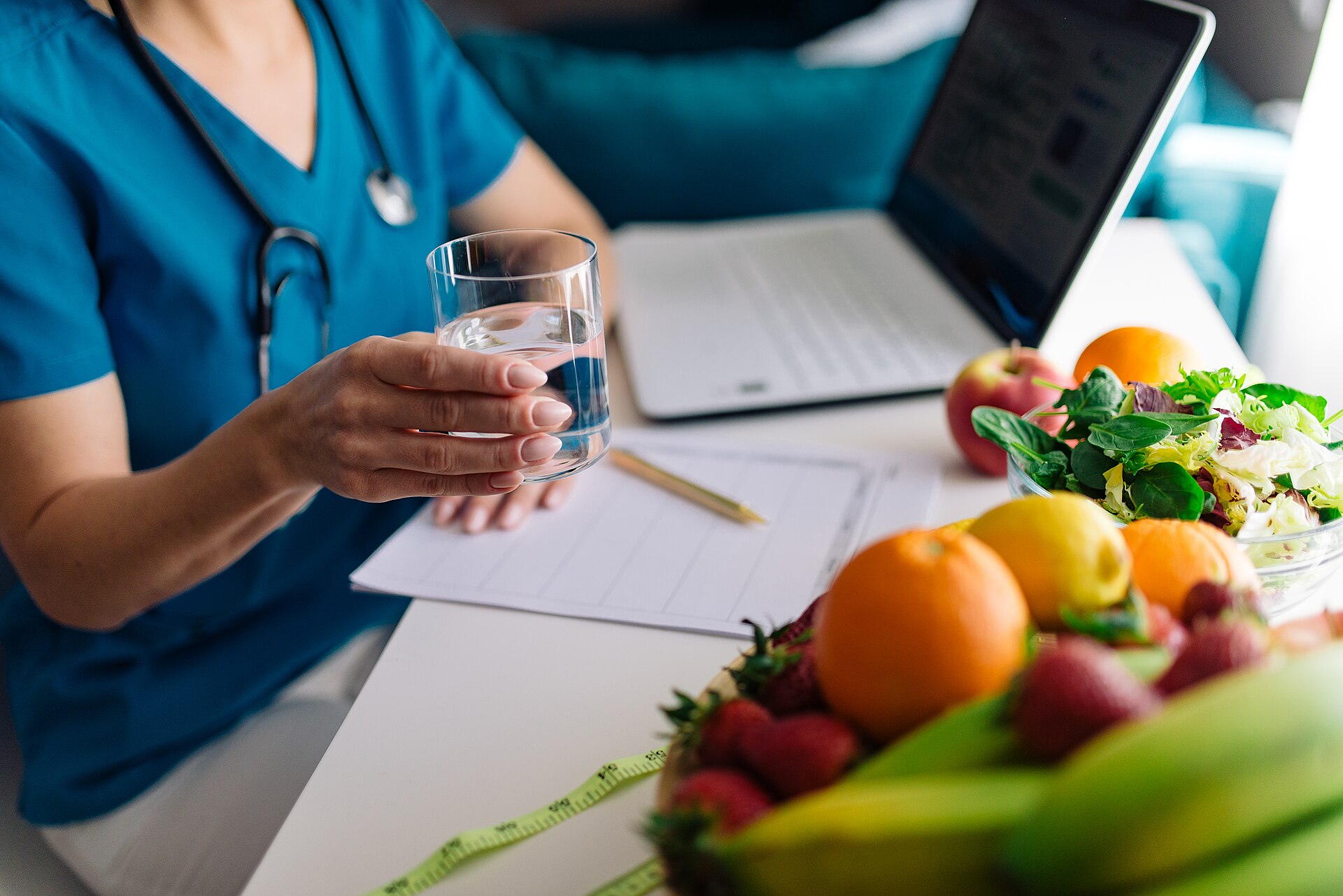 Nutrición esencial para la embarazada: del ácido fólico al hierro
