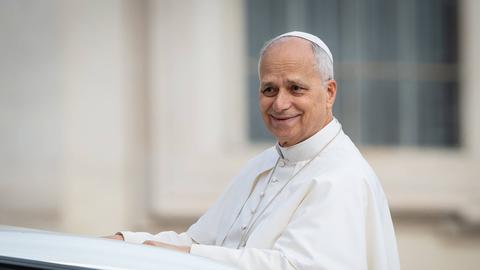 教皇レオ14世、ローマでの手術後に肺がんと診断