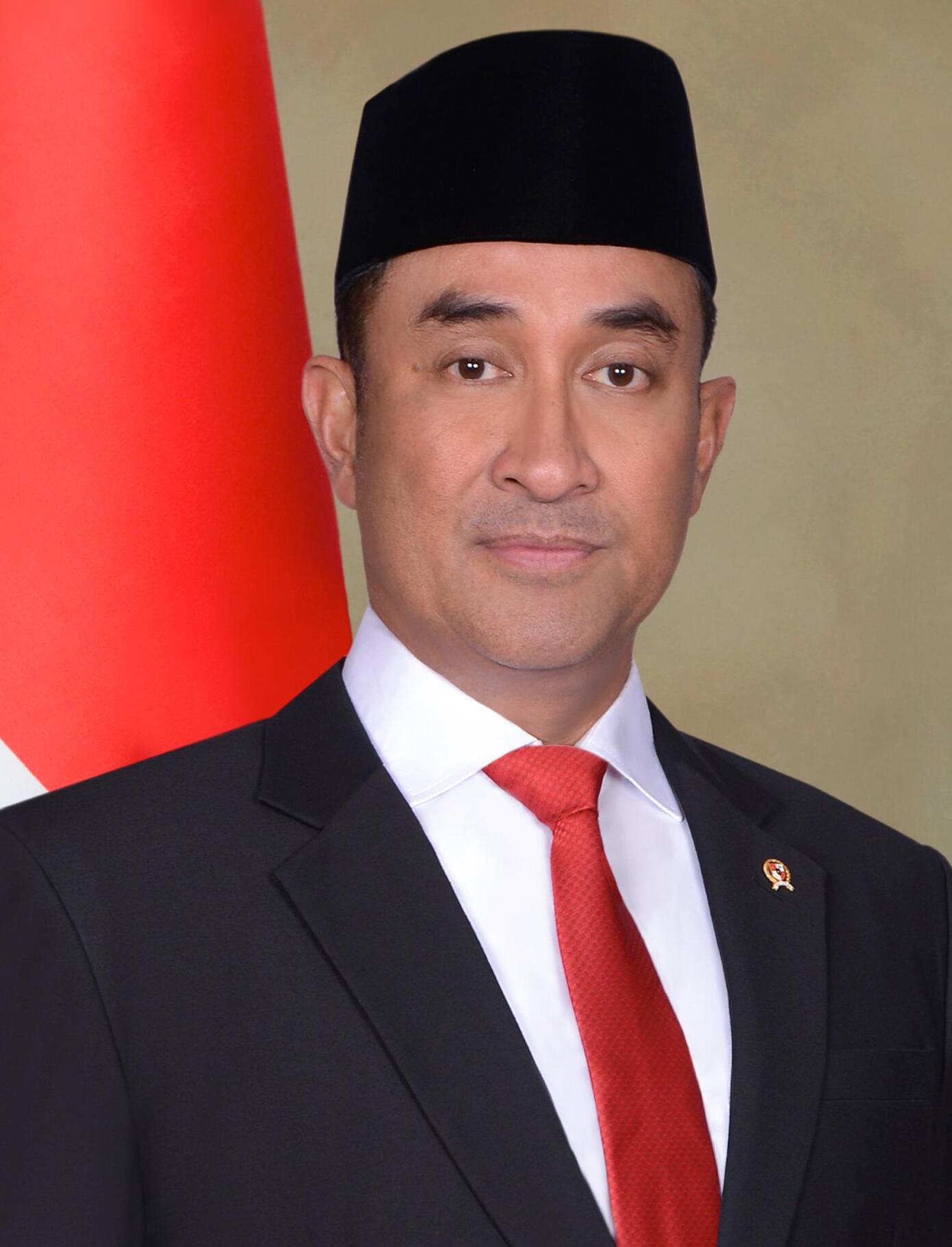 警察总长揭露MT Global 168号船上1.16吨氯胺酮，8名船员被捕