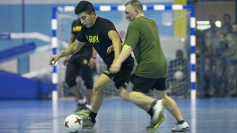 Técnica básica de futsal para principiantes: del pase al disparo